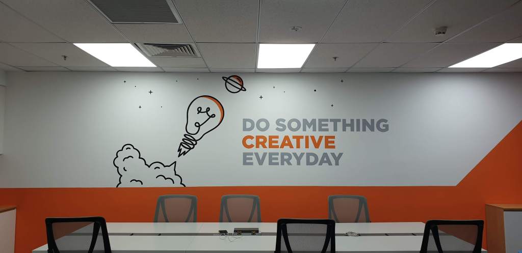 Vẽ tranh tường văn phòng do PHAN CÔNG decor Hoàn thành