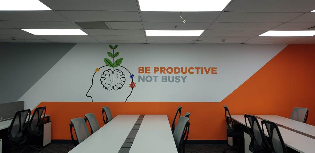 Vẽ Tranh tường văn phòng do PHAN CÔNG decor hoàn thành mới nhất