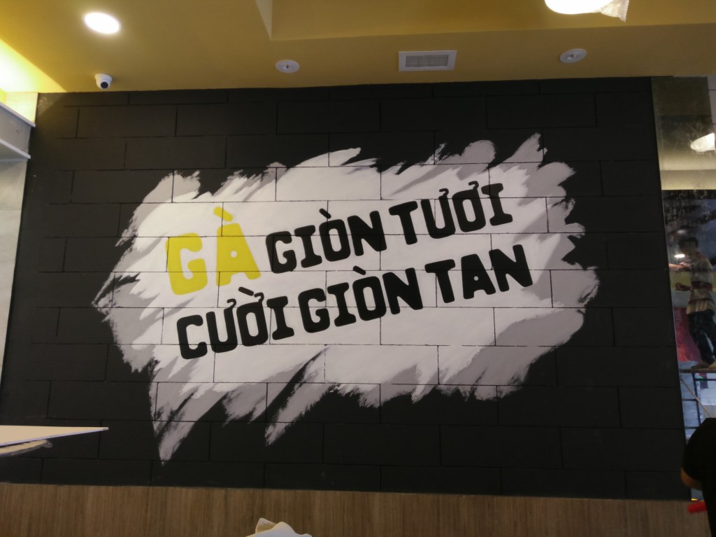 Tranh tường slogan Texas Chicken do PHAN CÔNG decor thực hiện