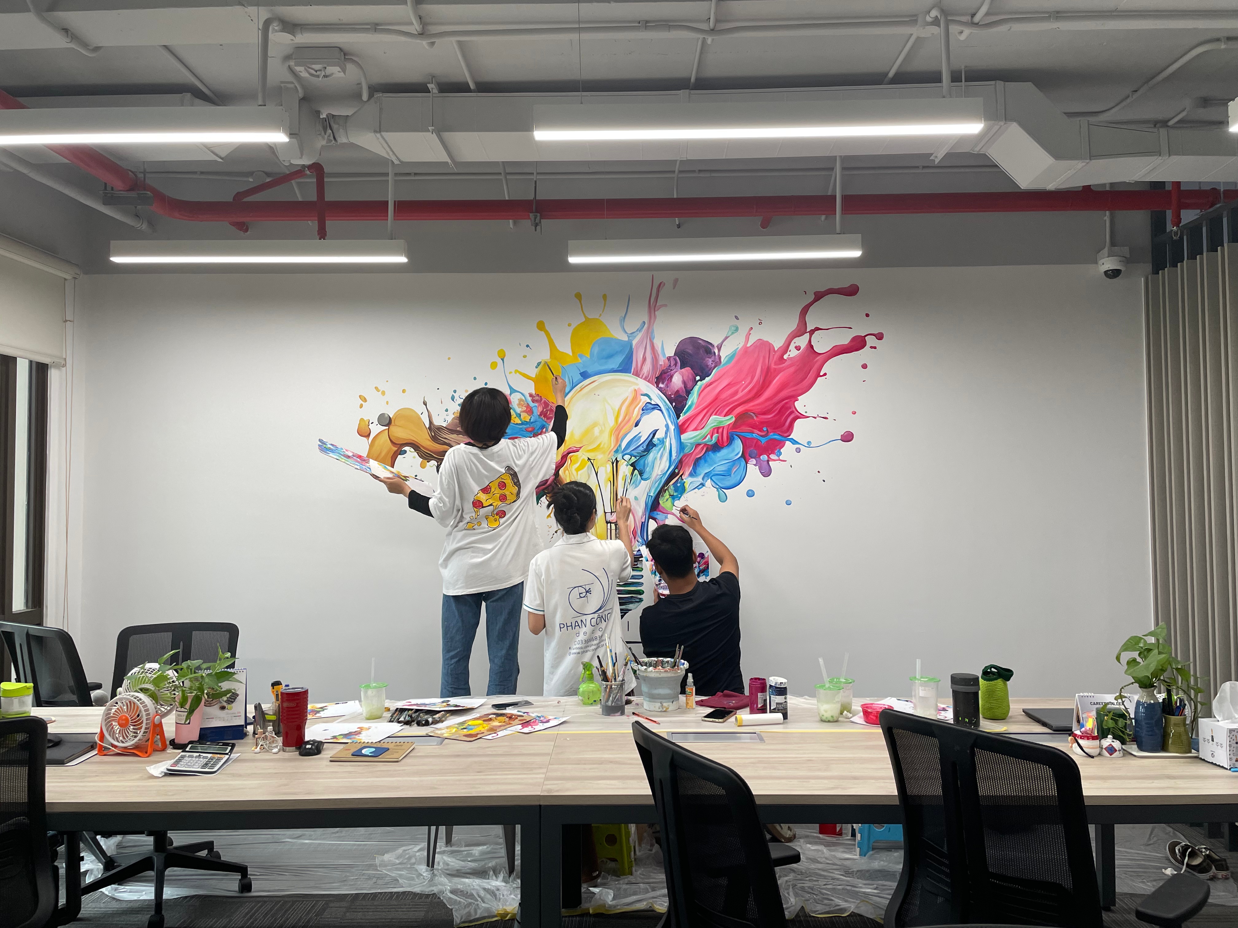 Khám phá xu hướng tranh tường mới nhất 2025