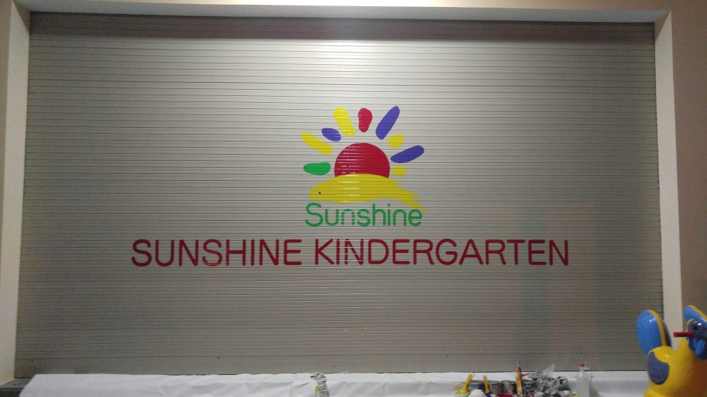 Mẫu vẽ tranh cửa cuốn tại PHAN CÔNG decor | Mẫu 1