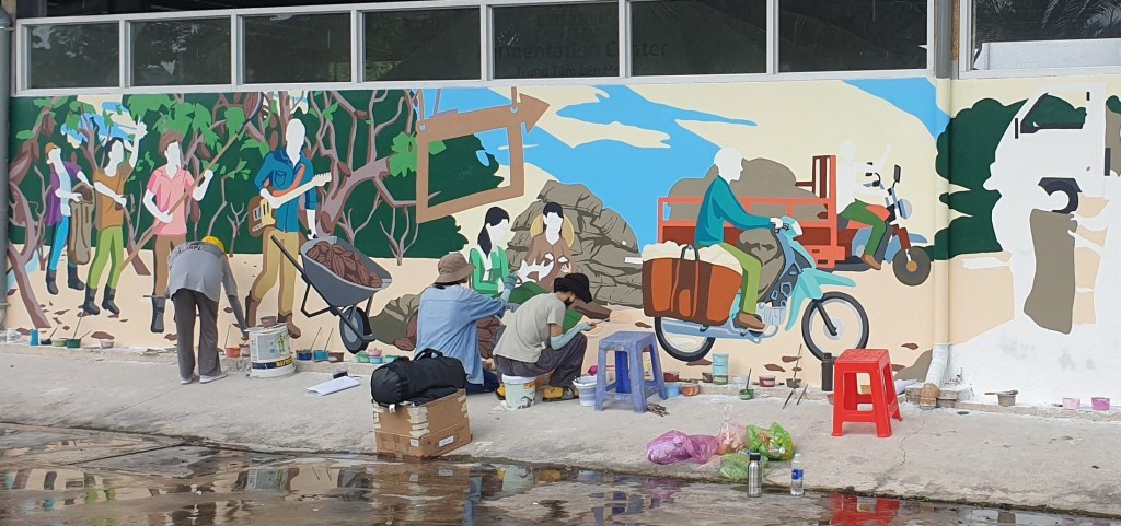 Những lưu ý khi thi công tranh tường ngoài trời để bền đẹp theo thời&nbsp;gian