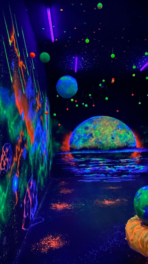 Tranh tường phát sáng tại PHAN CÔNG decor | Mẫu 3