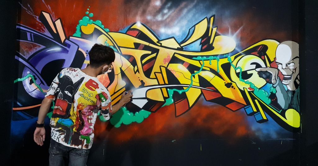 Mẫu tranh tường quán bar phong cách graffiti, street art | Mẫu 2